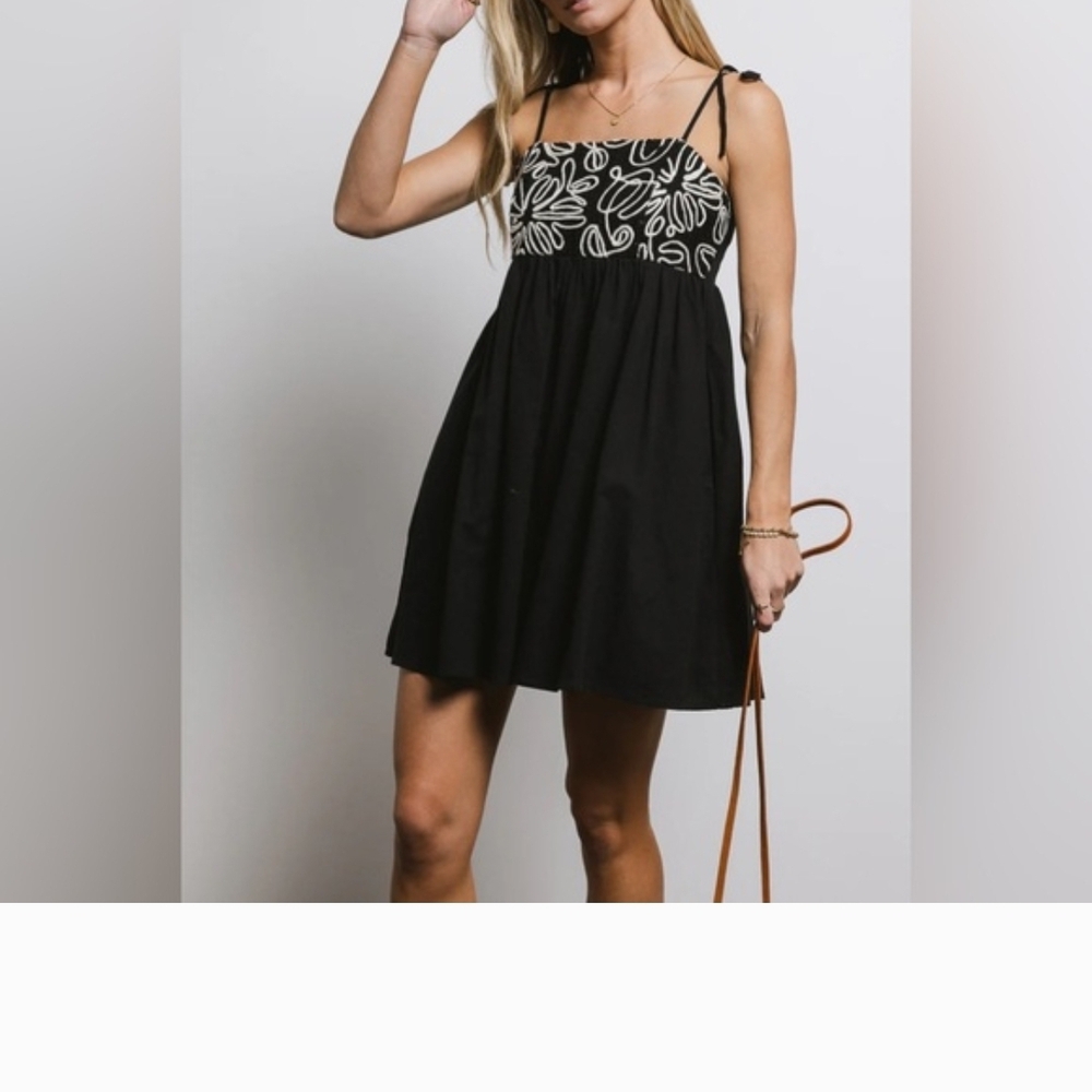 NWT In February Black and White Floral Women's Dress